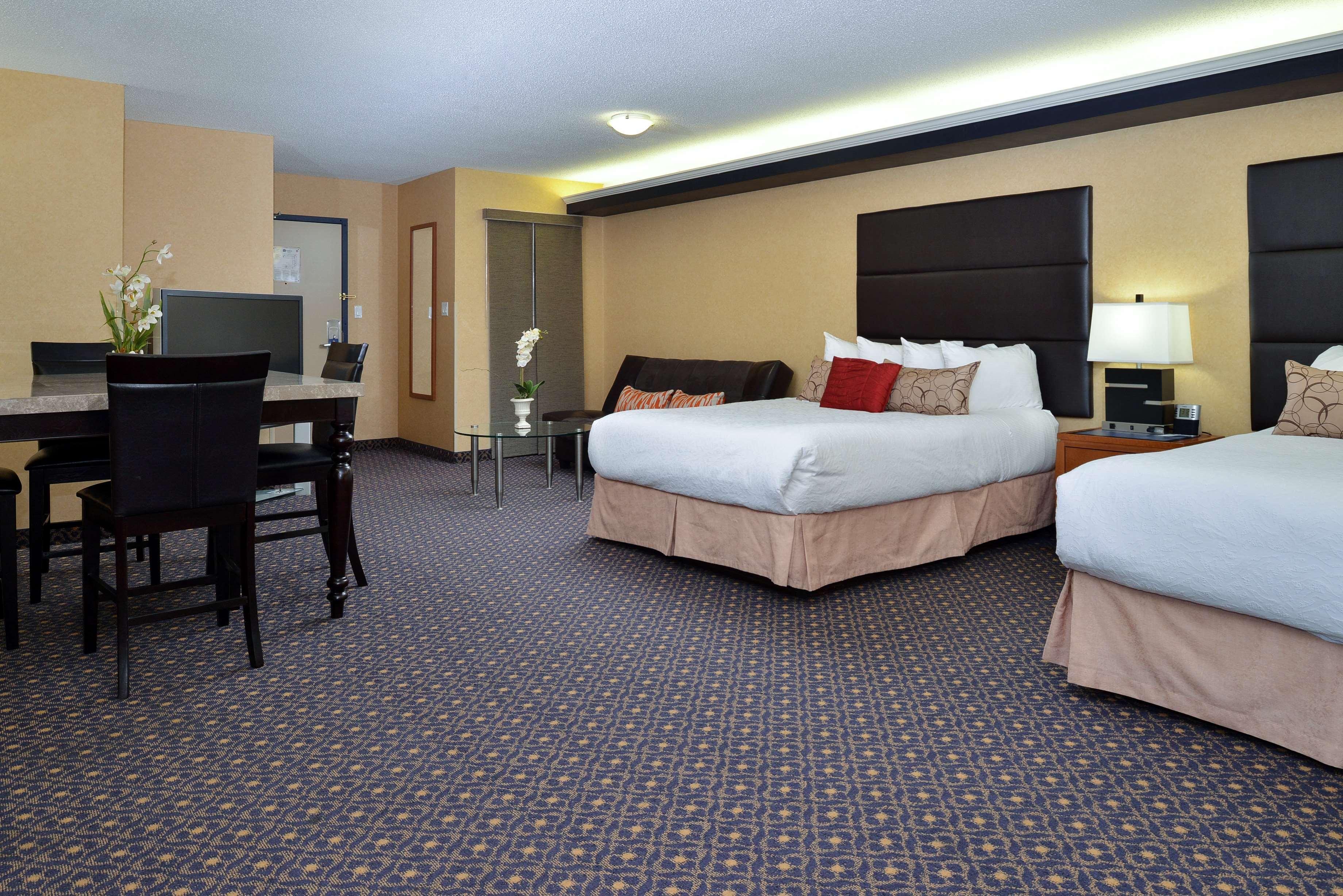 Best Western Plus Regency Inn And Conference Centre Абботсфорд Екстер'єр фото